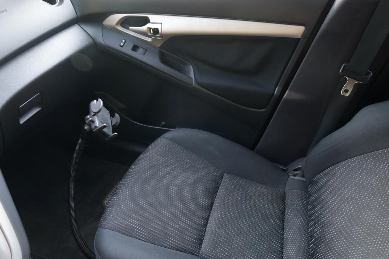 Toyota Matrix S 5-Speed AT 2009