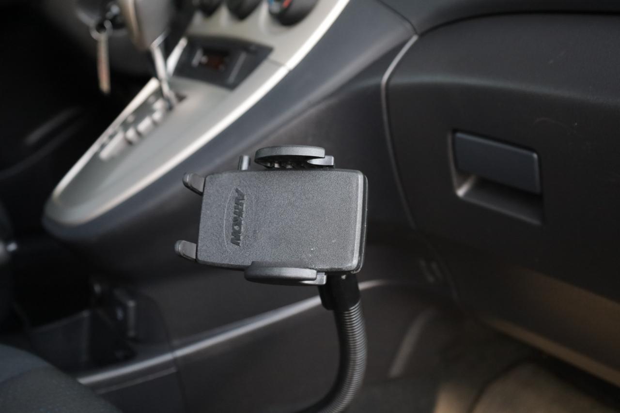 Toyota Matrix S 5-Speed AT 2009