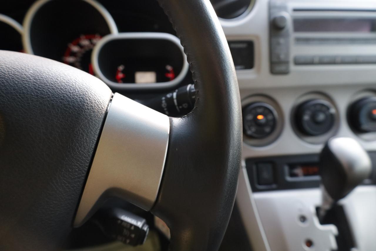 Toyota Matrix S 5-Speed AT 2009