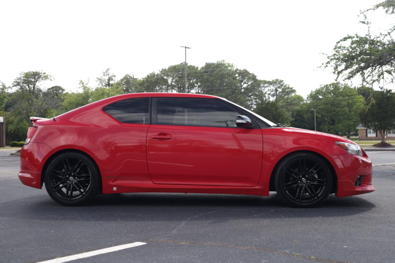 Scion tC Sports Coupe 6-Spd AT 2013