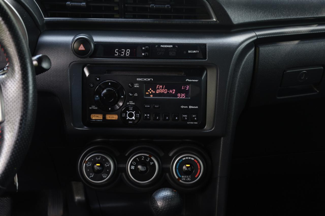 Scion tC Sports Coupe 6-Spd AT 2013