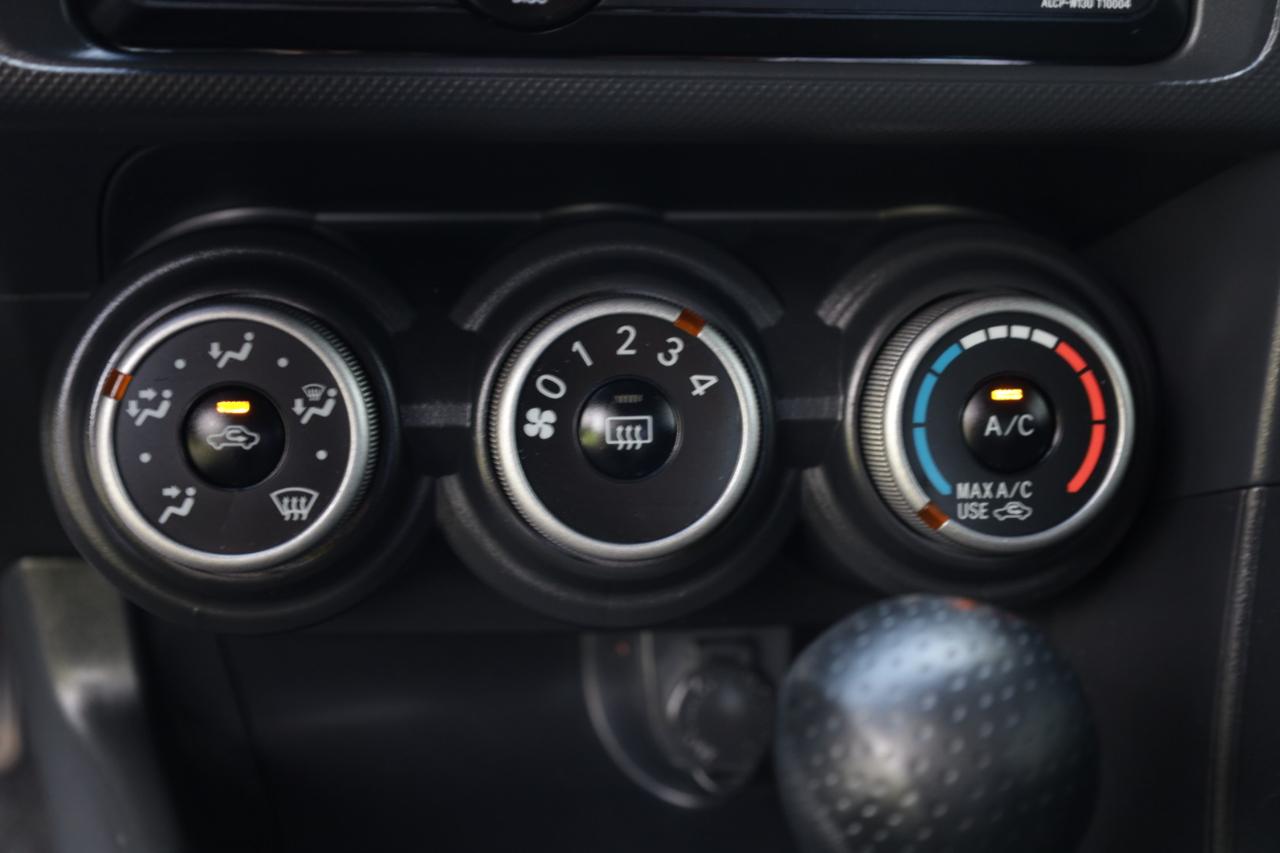 Scion tC Sports Coupe 6-Spd AT 2013