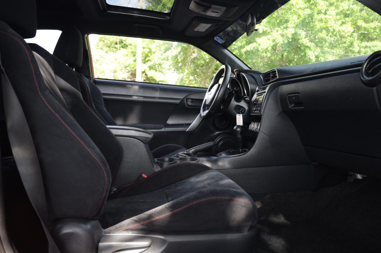 Scion tC Sports Coupe 6-Spd AT 2013