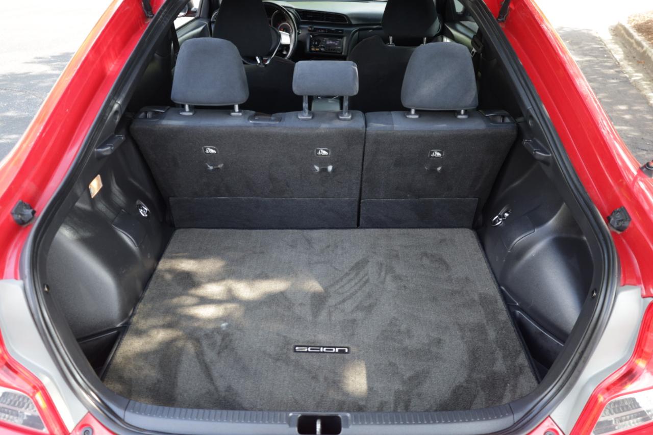 Scion tC Sports Coupe 6-Spd AT 2013