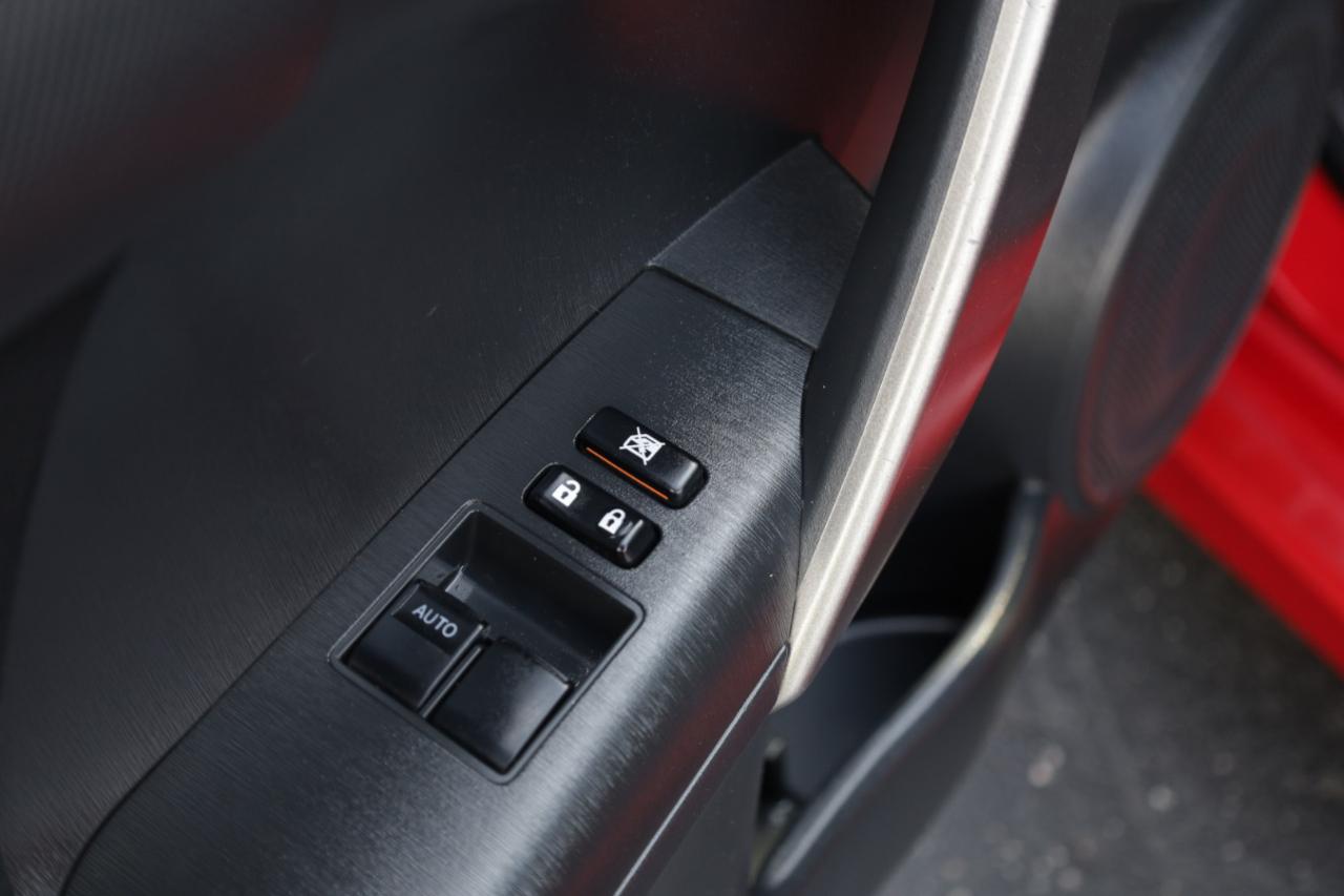Scion tC Sports Coupe 6-Spd AT 2013