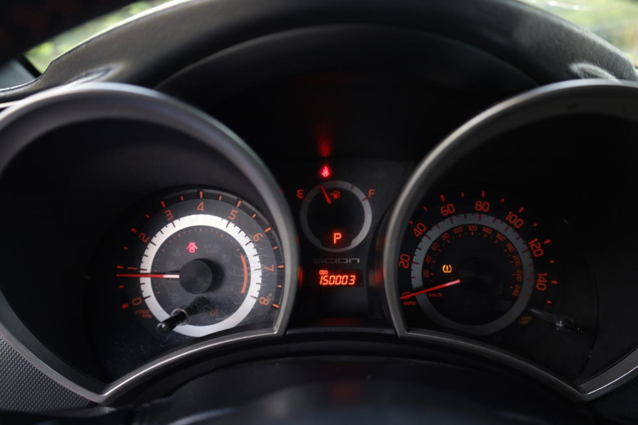 Scion tC Sports Coupe 6-Spd AT 2013