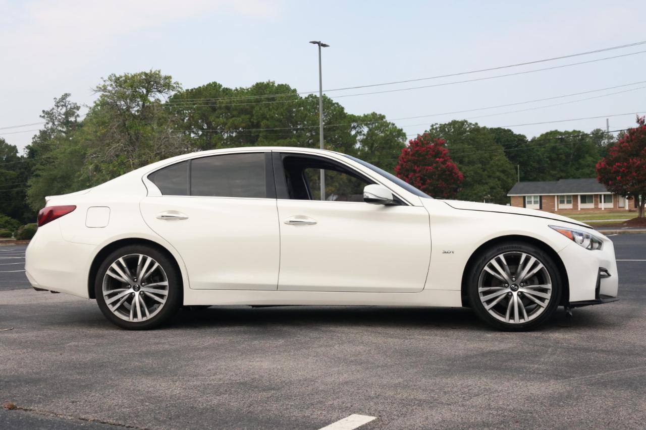 Infiniti Q50 3.0t LUXE AWD 2019