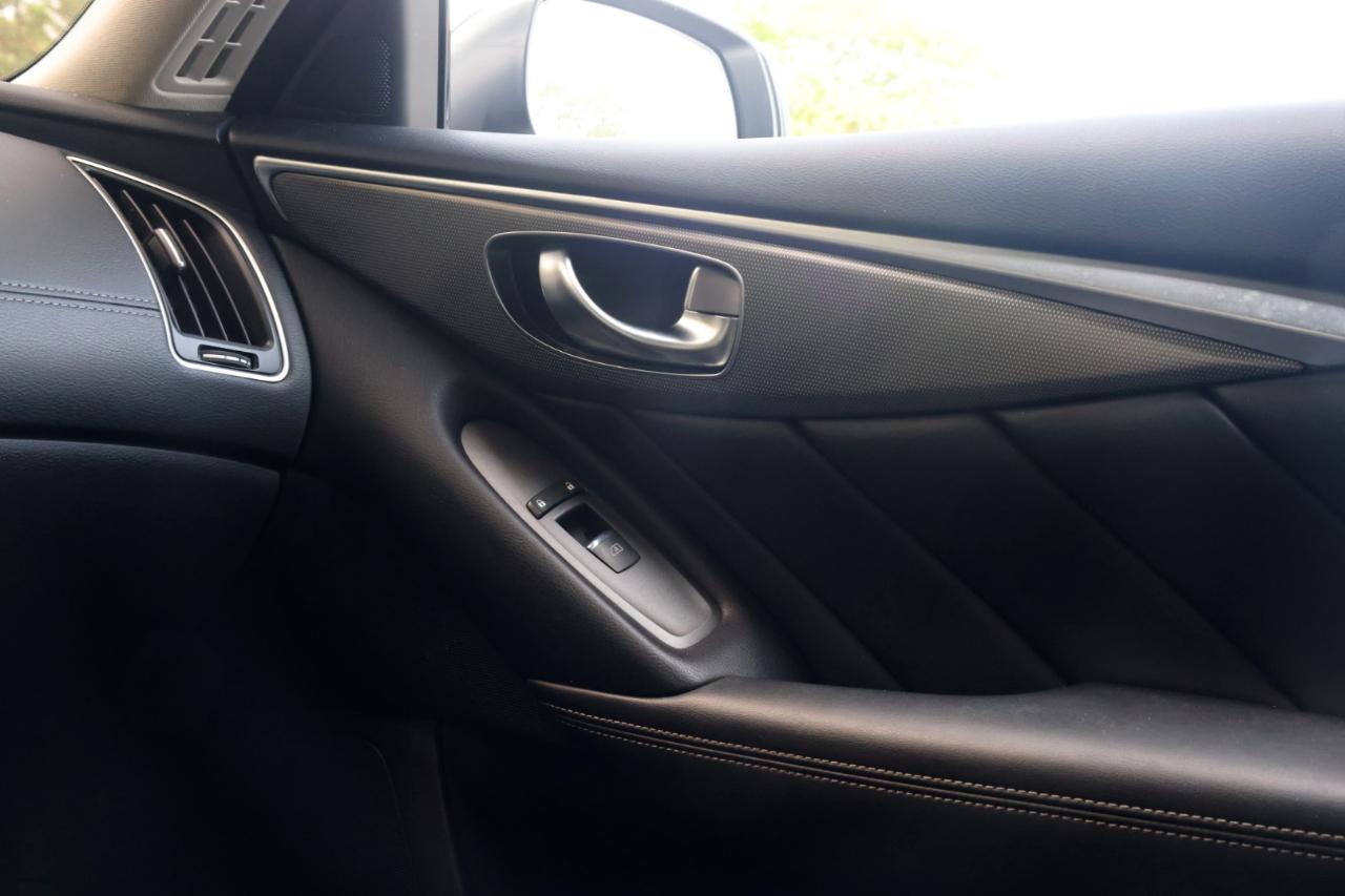 Infiniti Q50 3.0t LUXE AWD 2019