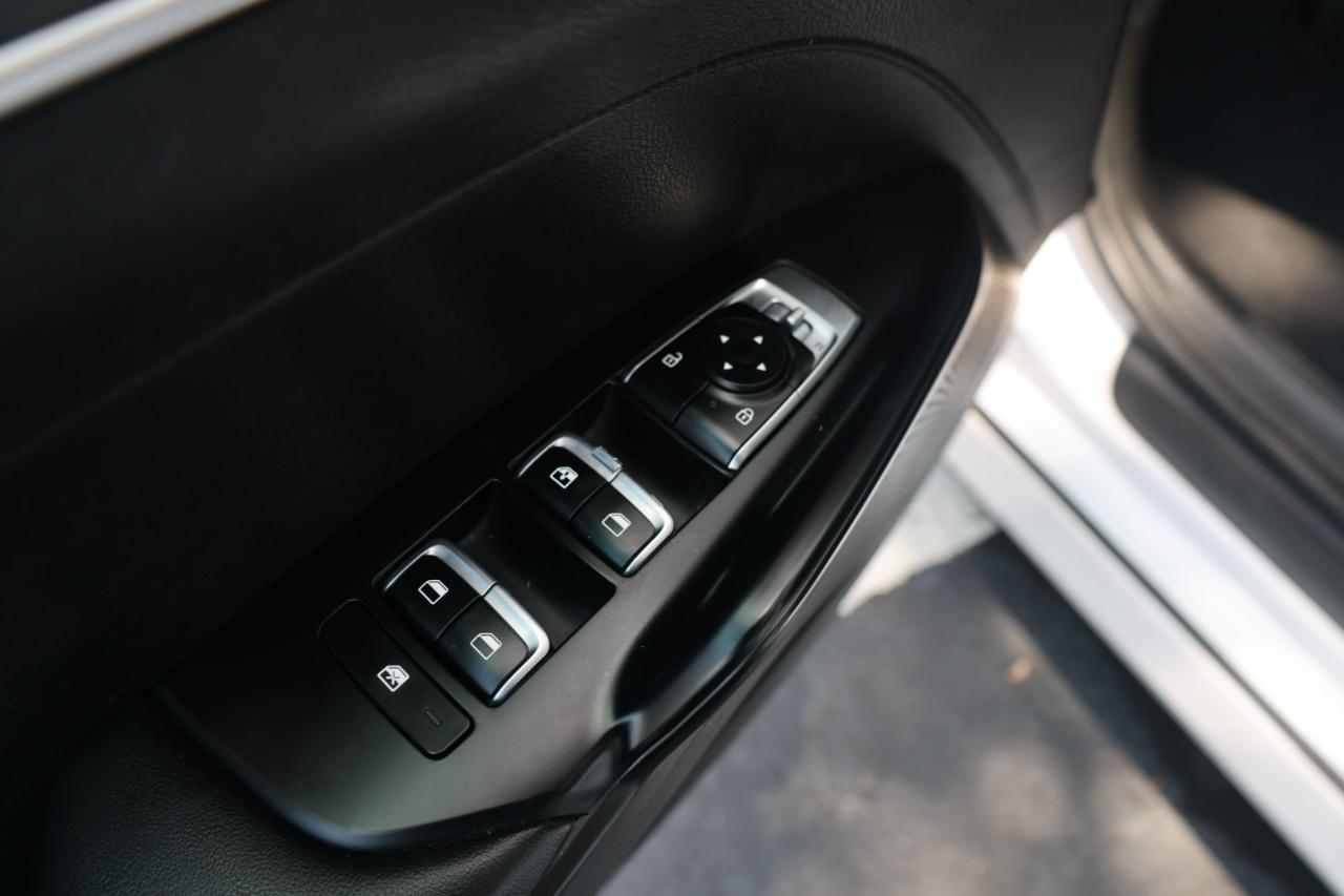 Kia K5 LXS 2022