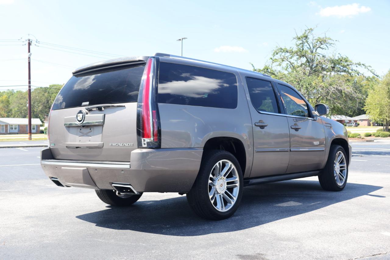 Cadillac Escalade ESV 4WD 4dr Premium 2012