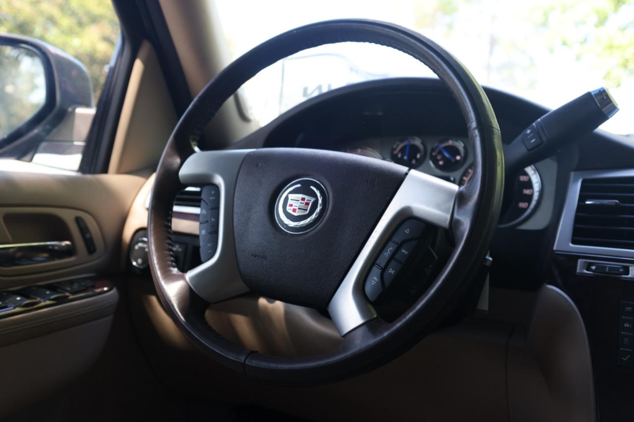 Cadillac Escalade ESV 4WD 4dr Premium 2012