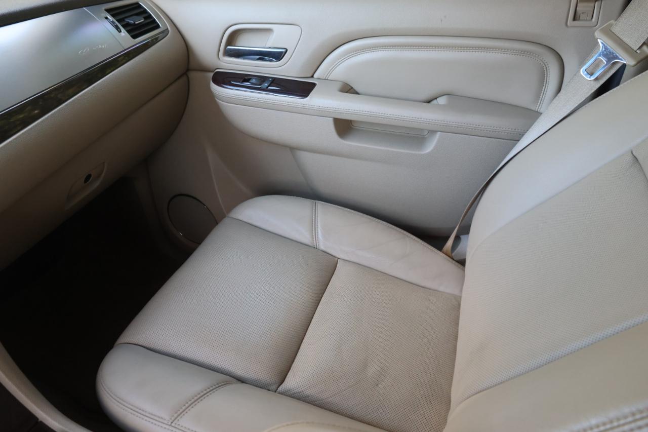 Cadillac Escalade ESV 4WD 4dr Premium 2012