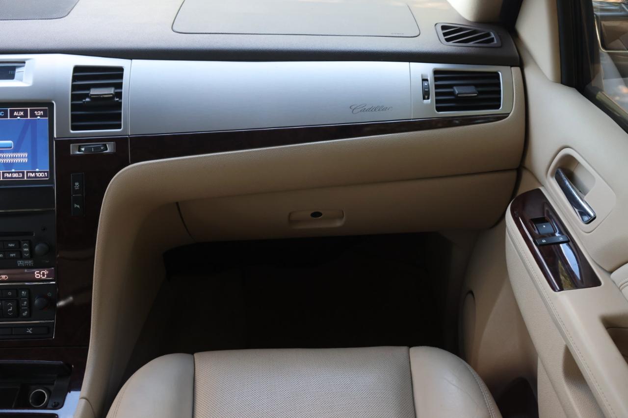Cadillac Escalade ESV 4WD 4dr Premium 2012