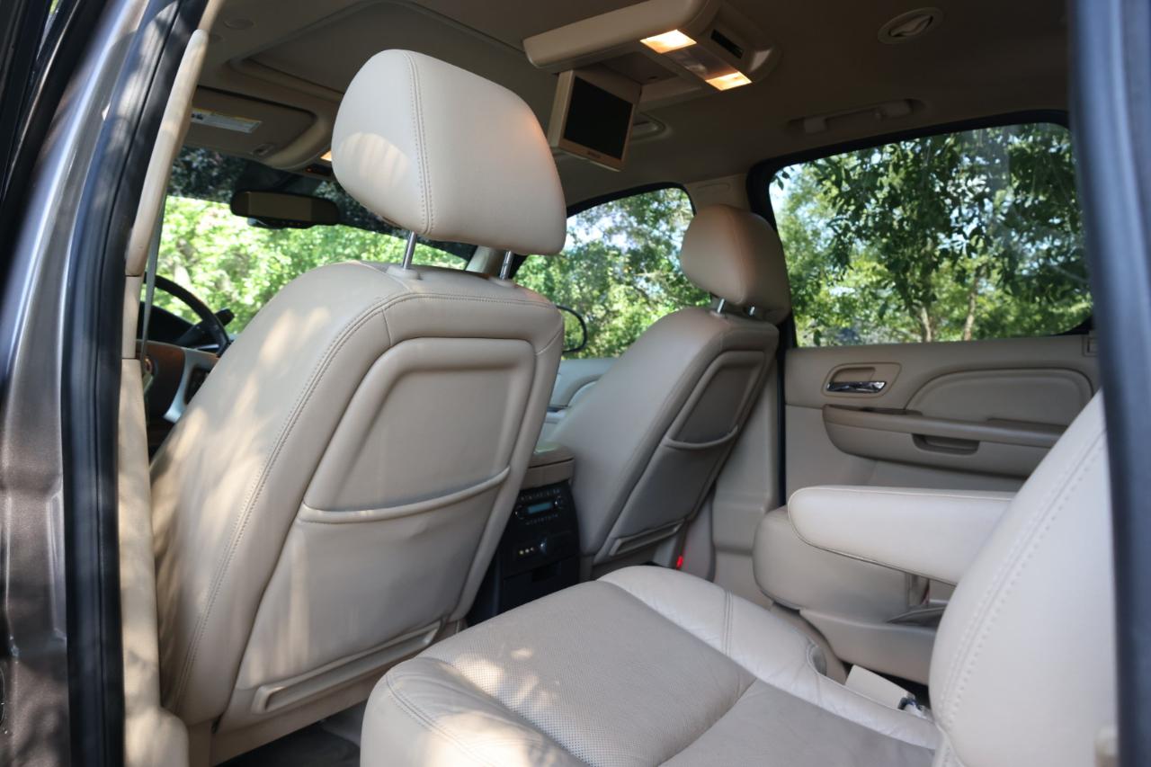Cadillac Escalade ESV 4WD 4dr Premium 2012