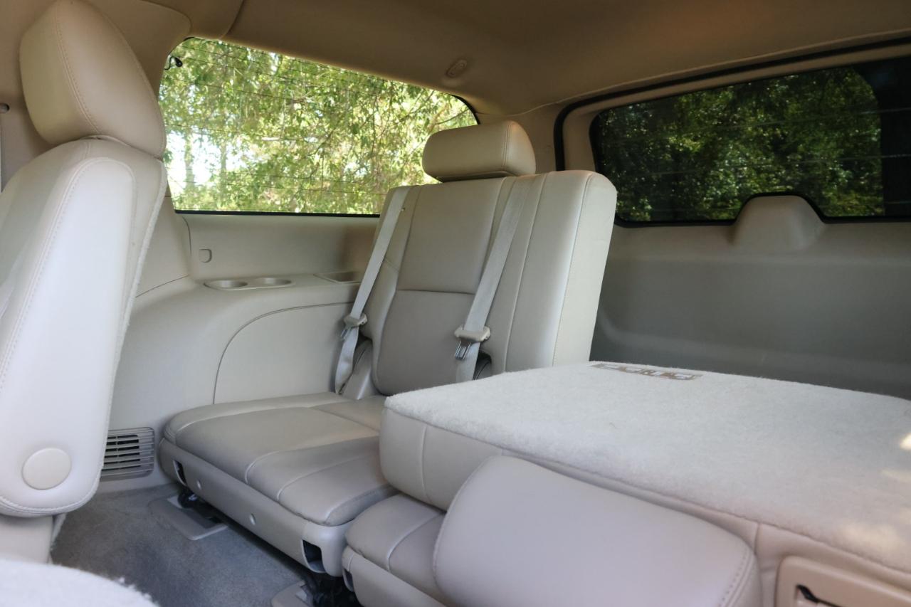 Cadillac Escalade ESV 4WD 4dr Premium 2012
