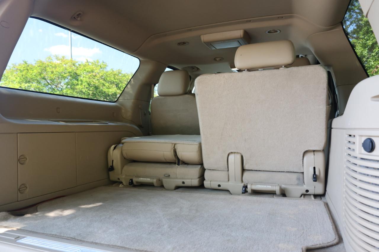 Cadillac Escalade ESV 4WD 4dr Premium 2012
