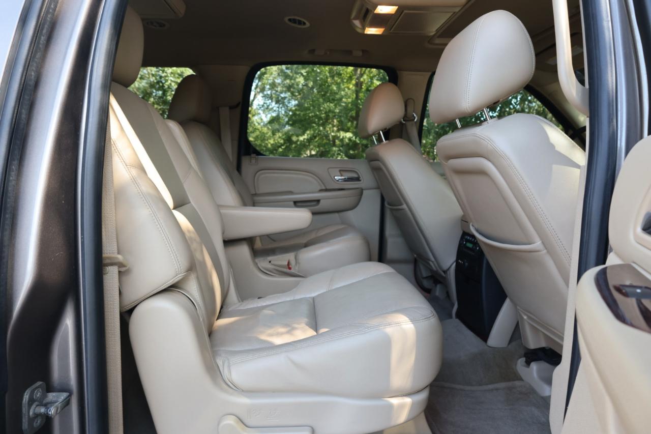 Cadillac Escalade ESV 4WD 4dr Premium 2012