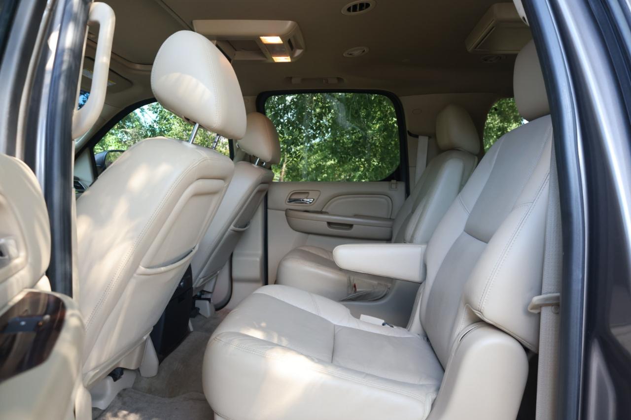 Cadillac Escalade ESV 4WD 4dr Premium 2012