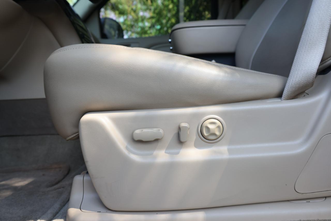 Cadillac Escalade ESV 4WD 4dr Premium 2012