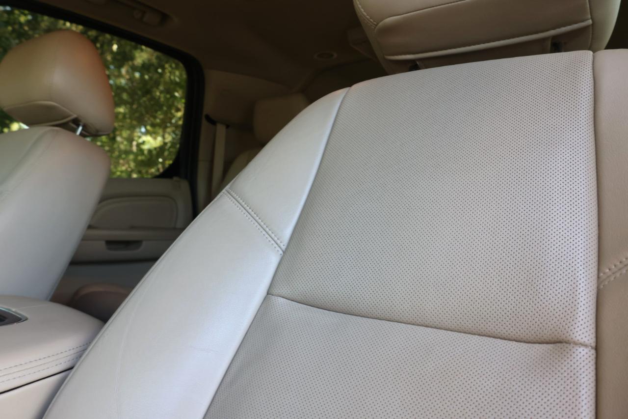 Cadillac Escalade ESV 4WD 4dr Premium 2012