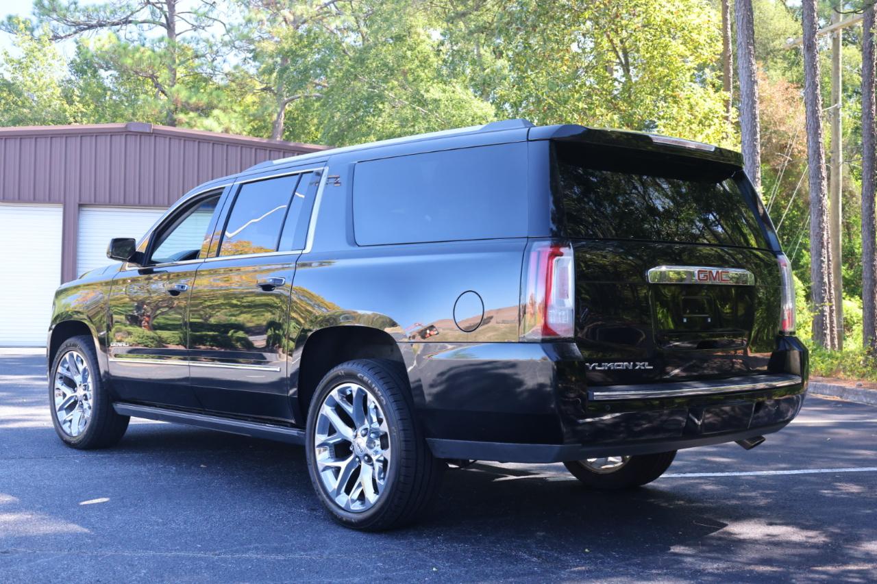 GMC Yukon XL Denali 4WD 2017