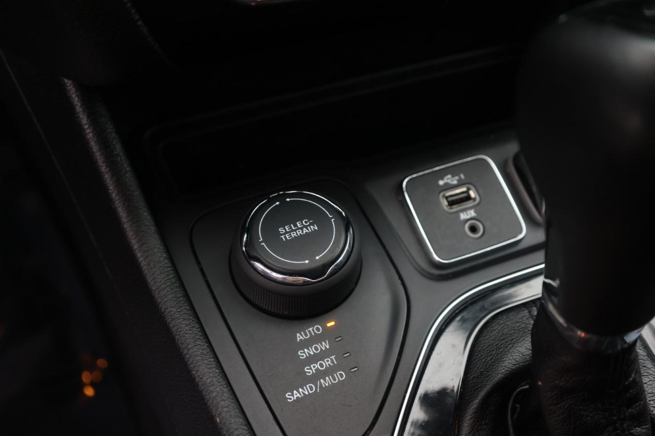 Jeep Cherokee Latitude Plus 4WD 2019
