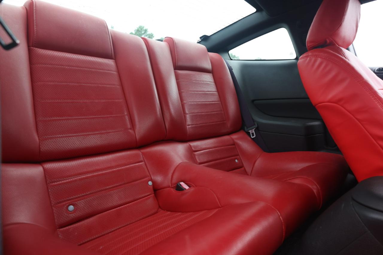 Ford Mustang GT Deluxe Coupe 2006