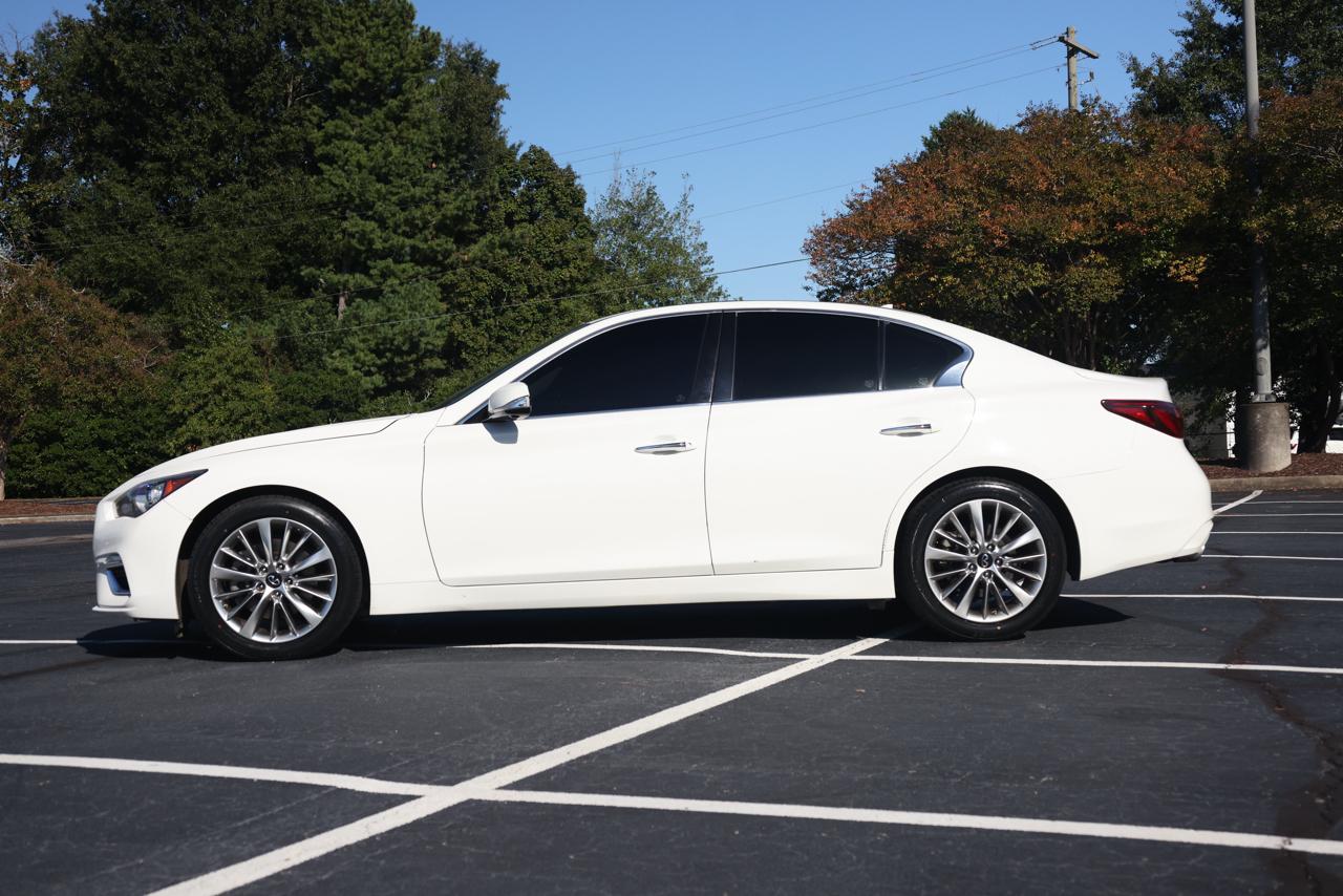 Infiniti Q50 3.0t LUXE 2021