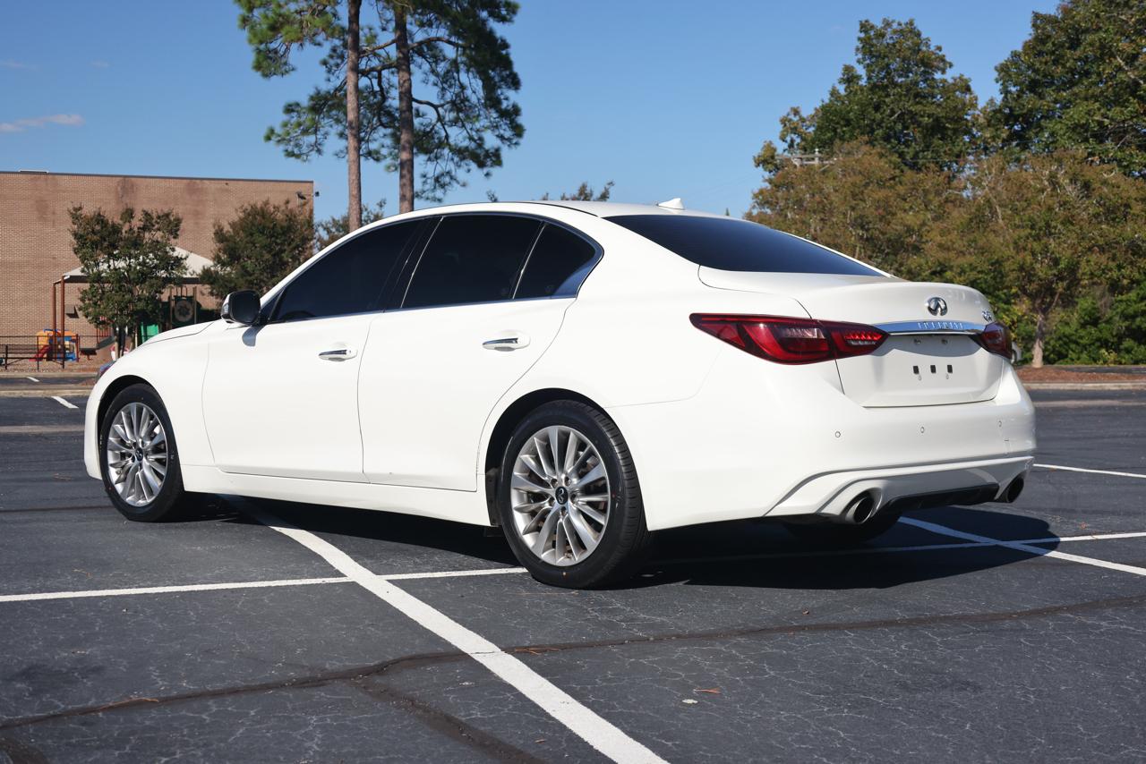 Infiniti Q50 3.0t LUXE 2021