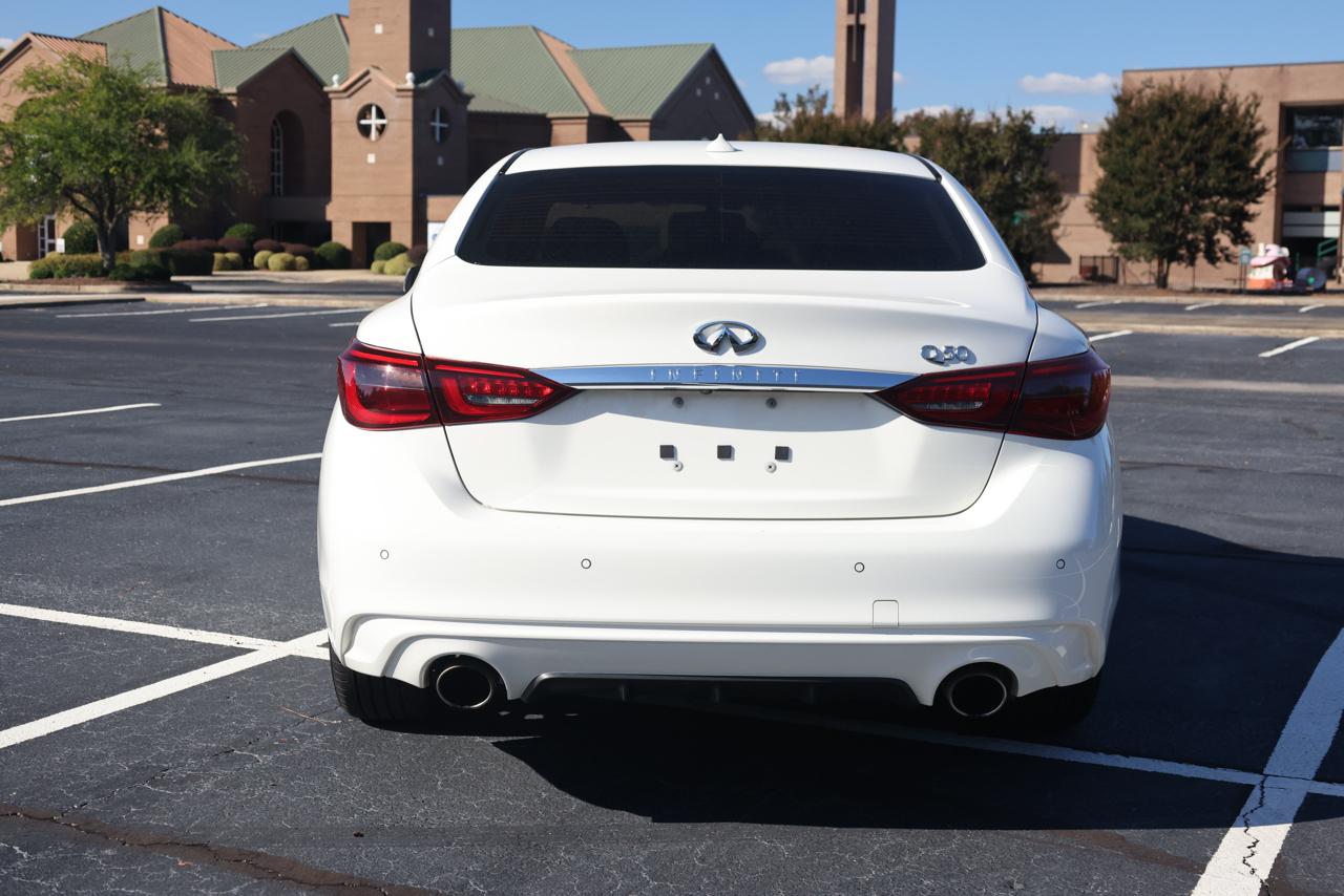 Infiniti Q50 3.0t LUXE 2021