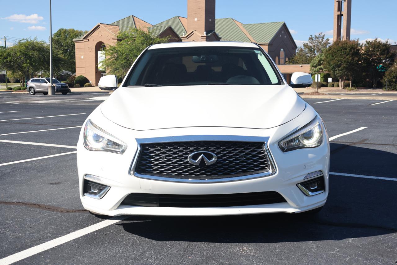 Infiniti Q50 3.0t LUXE 2021