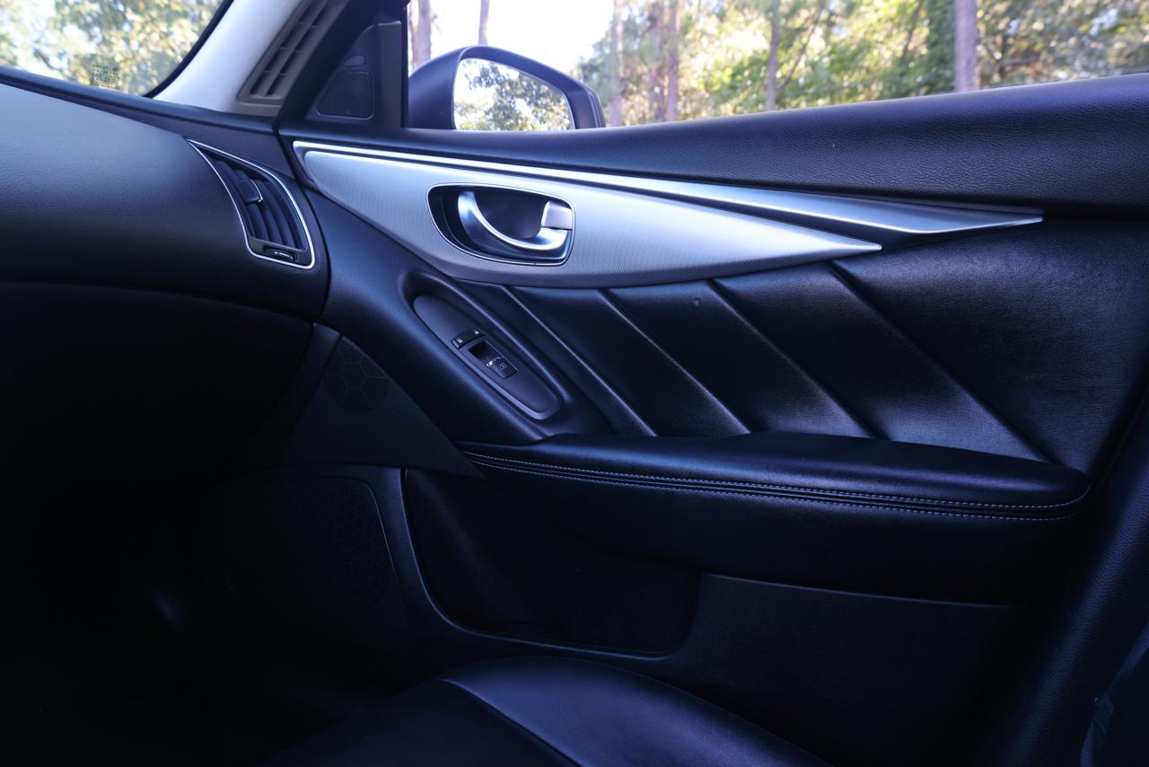 Infiniti Q50 3.0t LUXE 2021