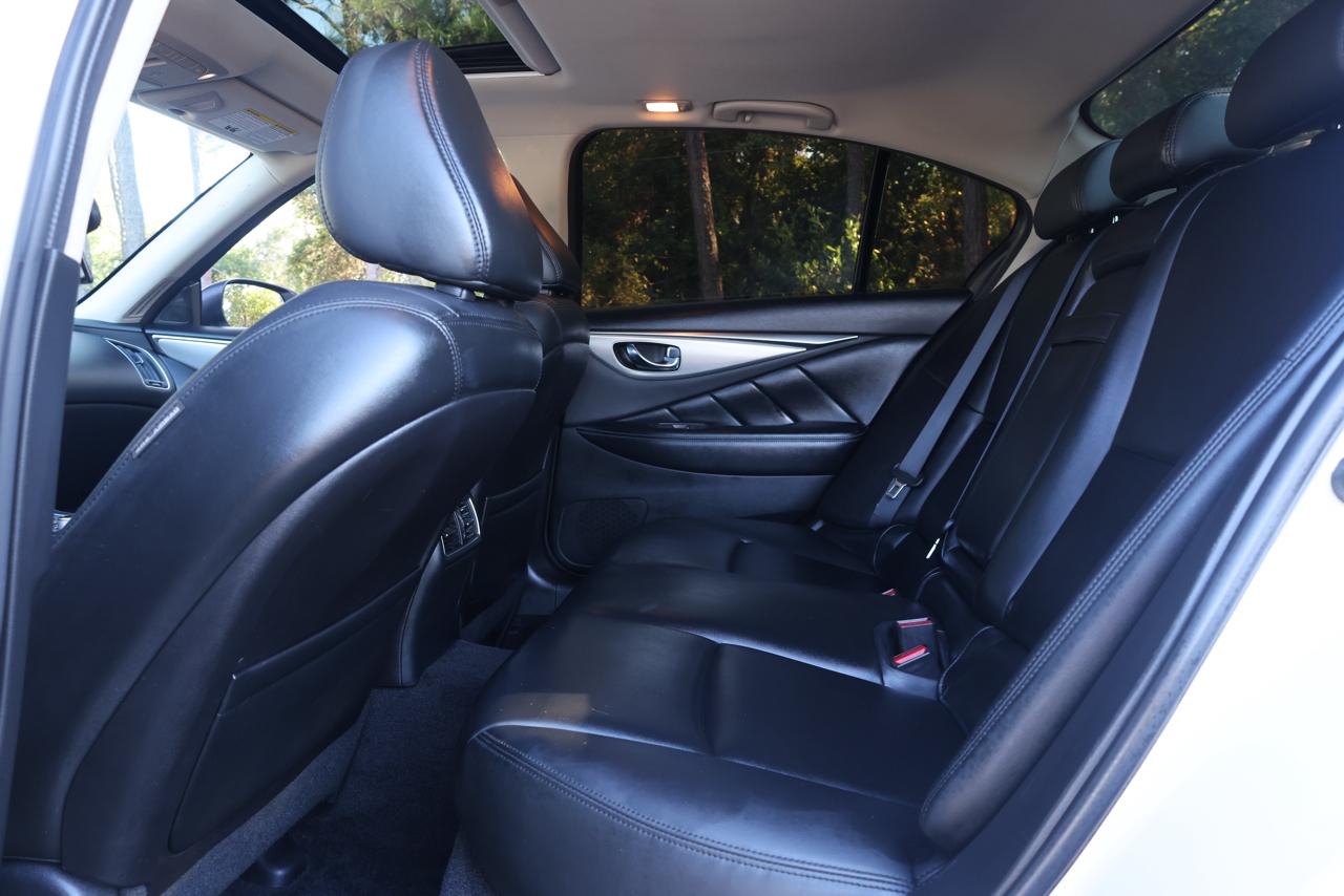 Infiniti Q50 3.0t LUXE 2021
