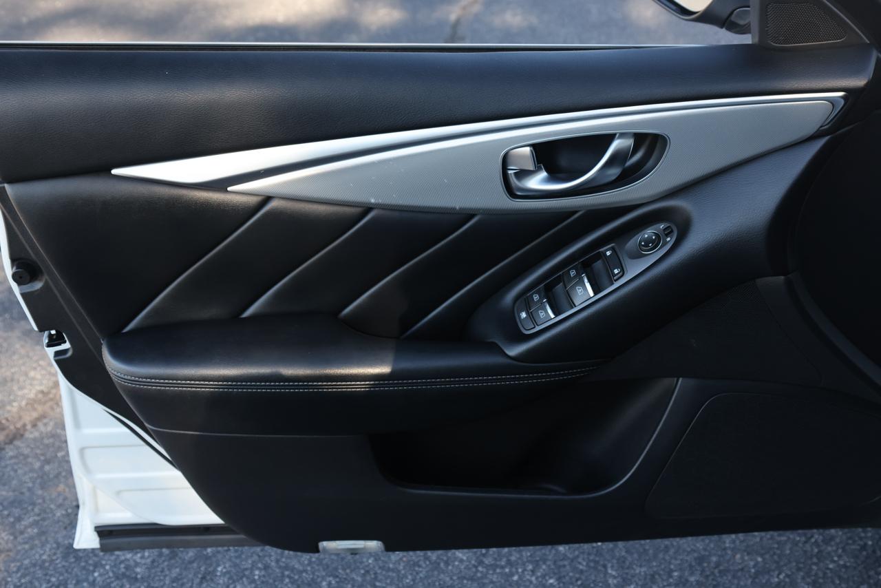 Infiniti Q50 3.0t LUXE 2021
