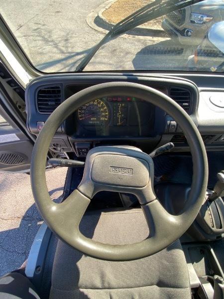 Isuzu NPR  2005