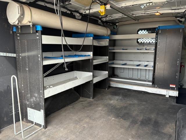 Ford Transit 250 Van Low Roof w/Sliding Pass. 130-in. WB 2016