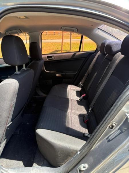 Mitsubishi Lancer ES 2013