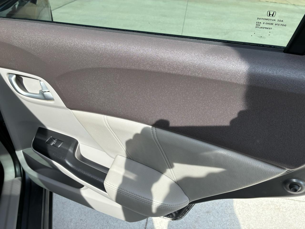 Honda Civic EX-L 4D Sedan w/Nav 2012