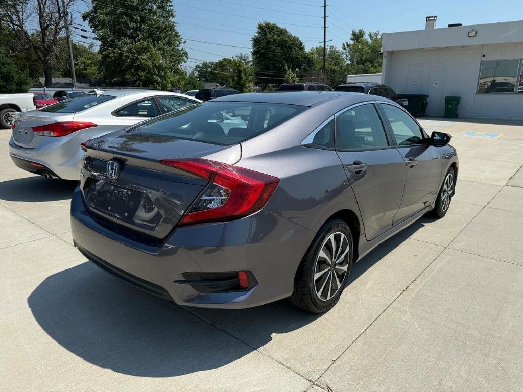 Honda Civic LX Sedan CVT 2016