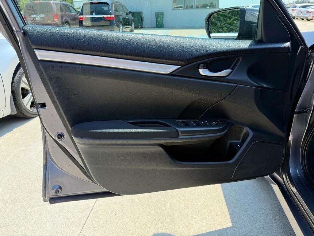 Honda Civic LX Sedan CVT 2016