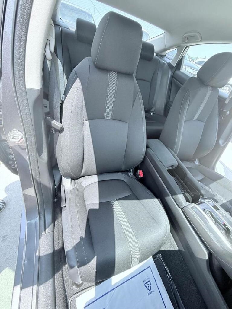 Honda Civic LX Sedan CVT 2016