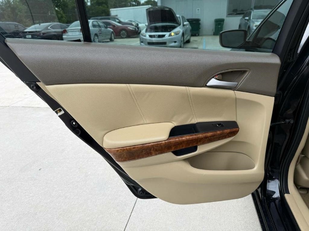 Honda Accord EX-L Sedan AT 2010