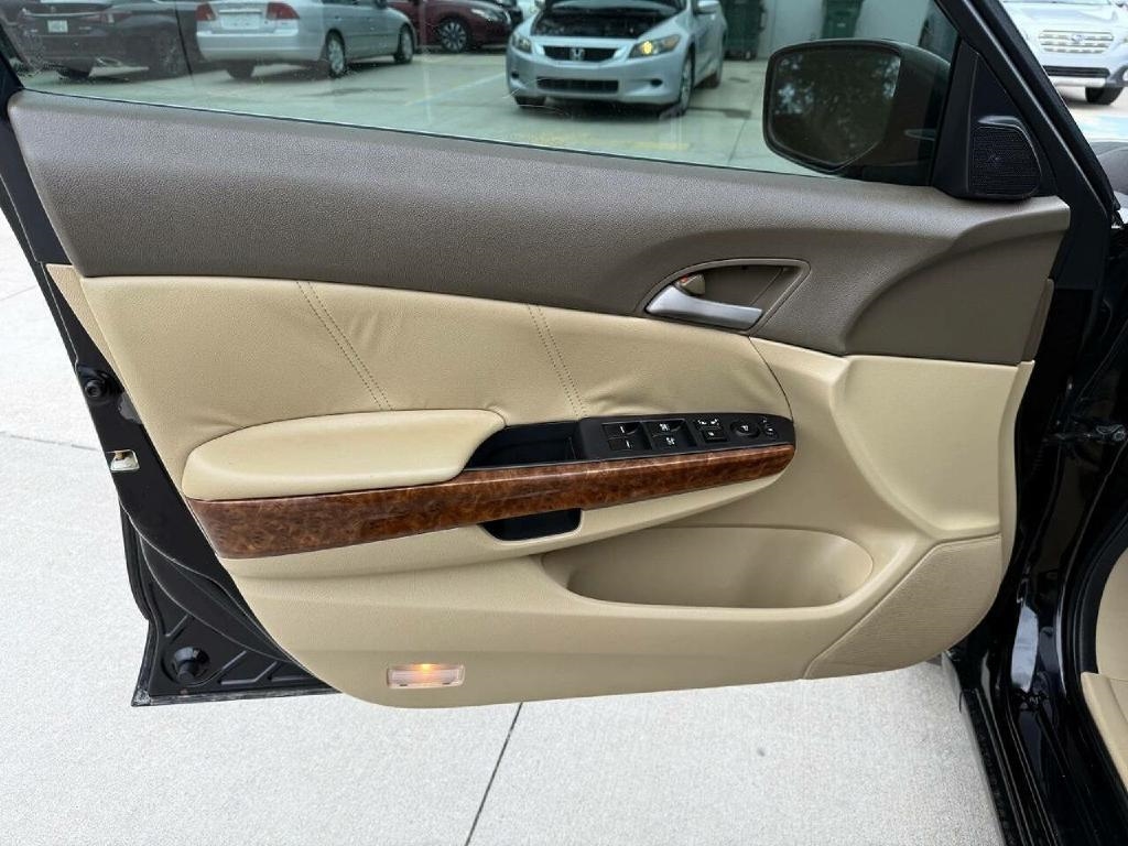 Honda Accord EX-L Sedan AT 2010