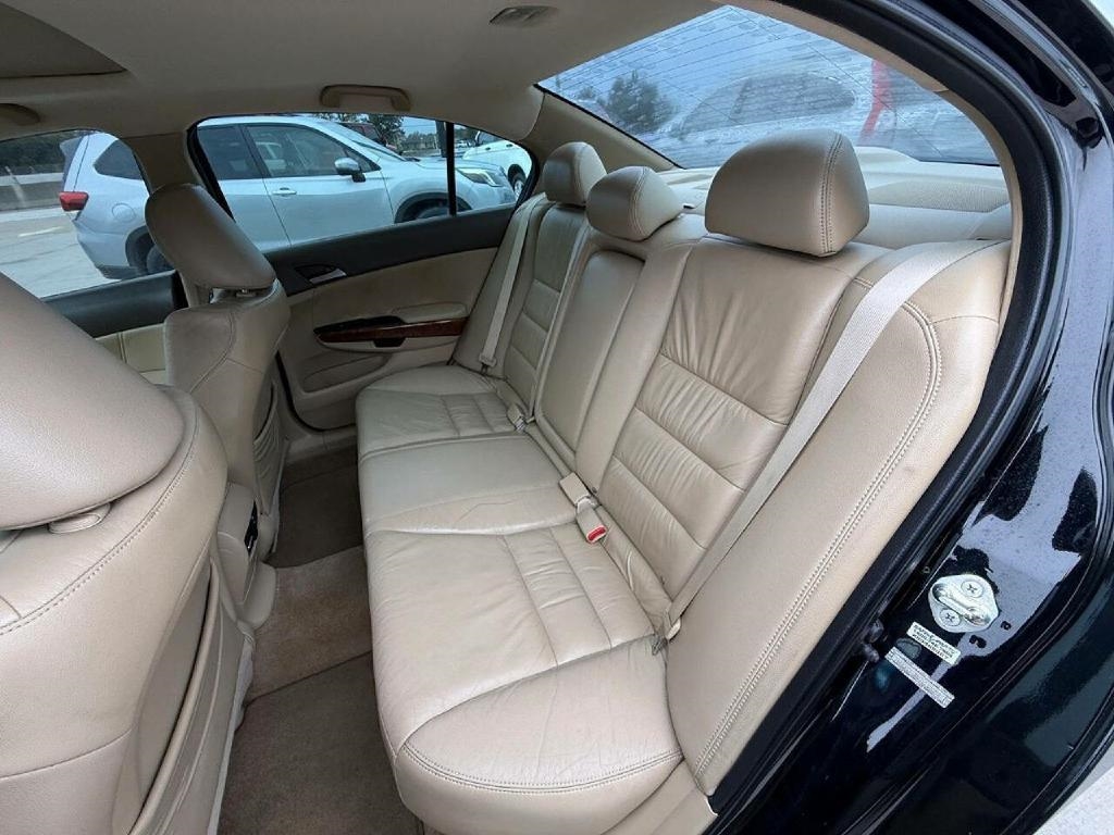 Honda Accord EX-L Sedan AT 2010