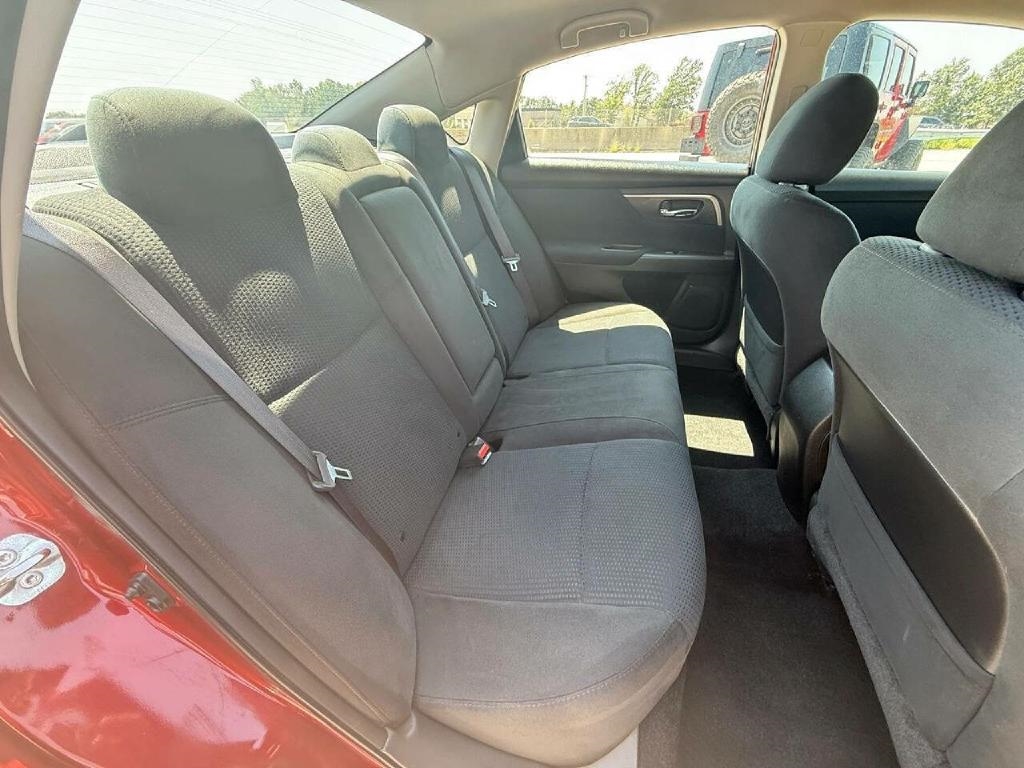 Nissan Altima 2.5 S 2015