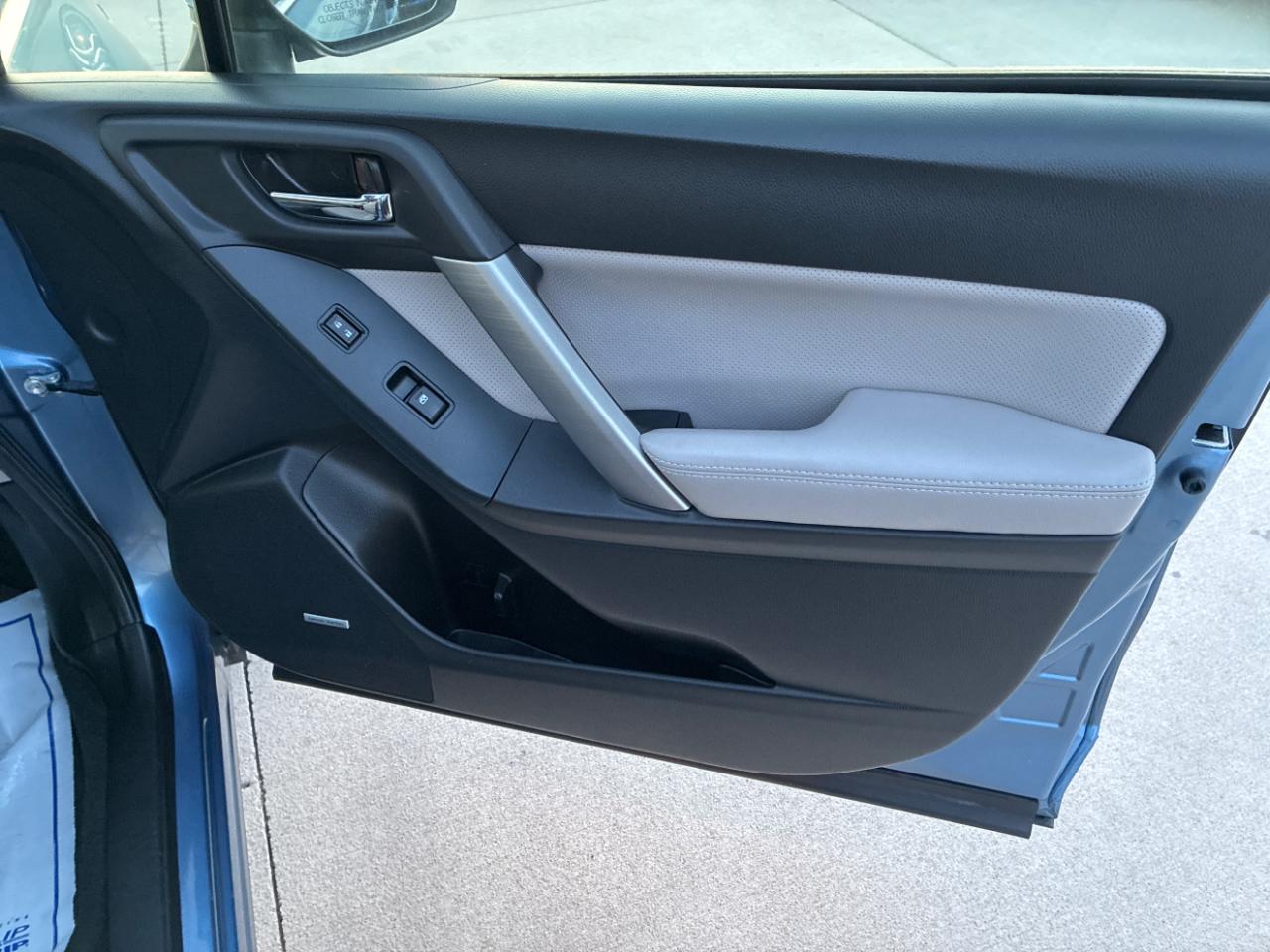 Subaru Forester 2.5i Touring 2015