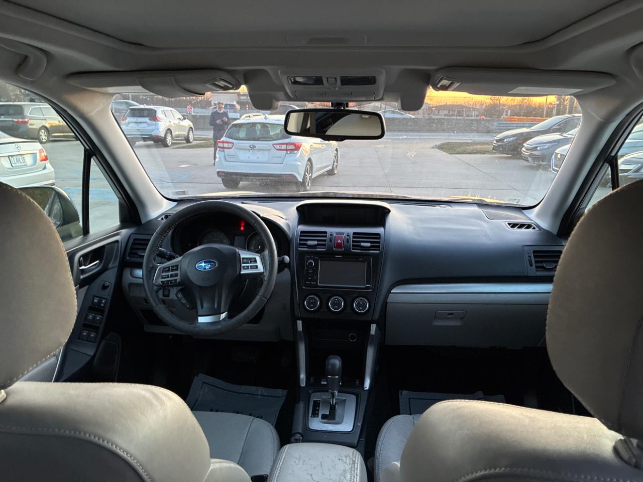 Subaru Forester 2.5i Touring 2015