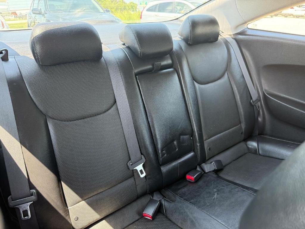 Hyundai Elantra SE Coupe M/T 2013