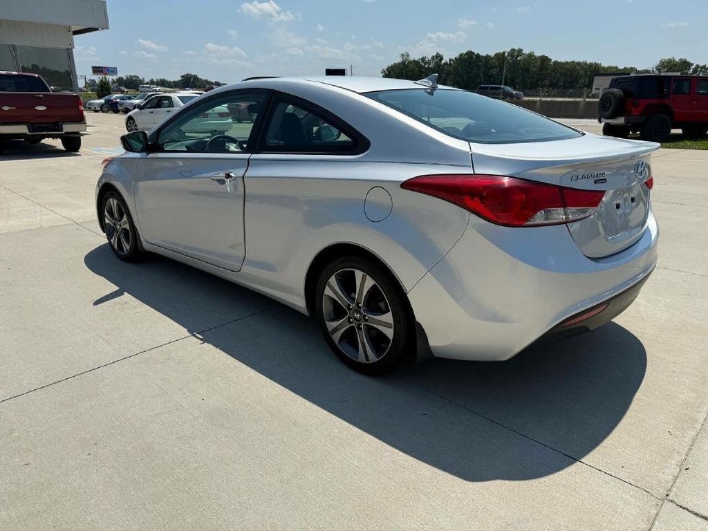 Hyundai Elantra SE Coupe M/T 2013