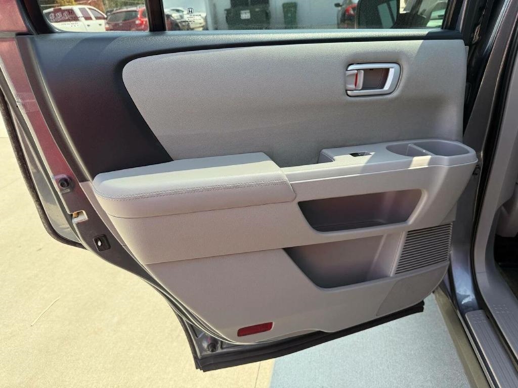 Honda Pilot LX 4WD 5-Spd AT 2015